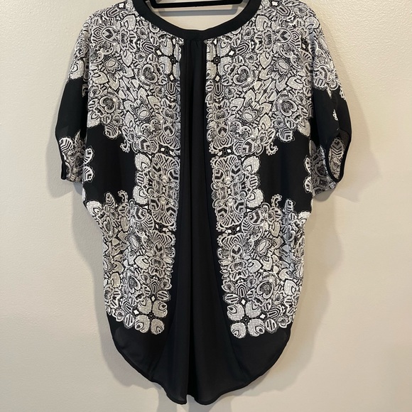 BCBGMaxAzria Short Sleeve Floral Blouse - Picture 3 of 3